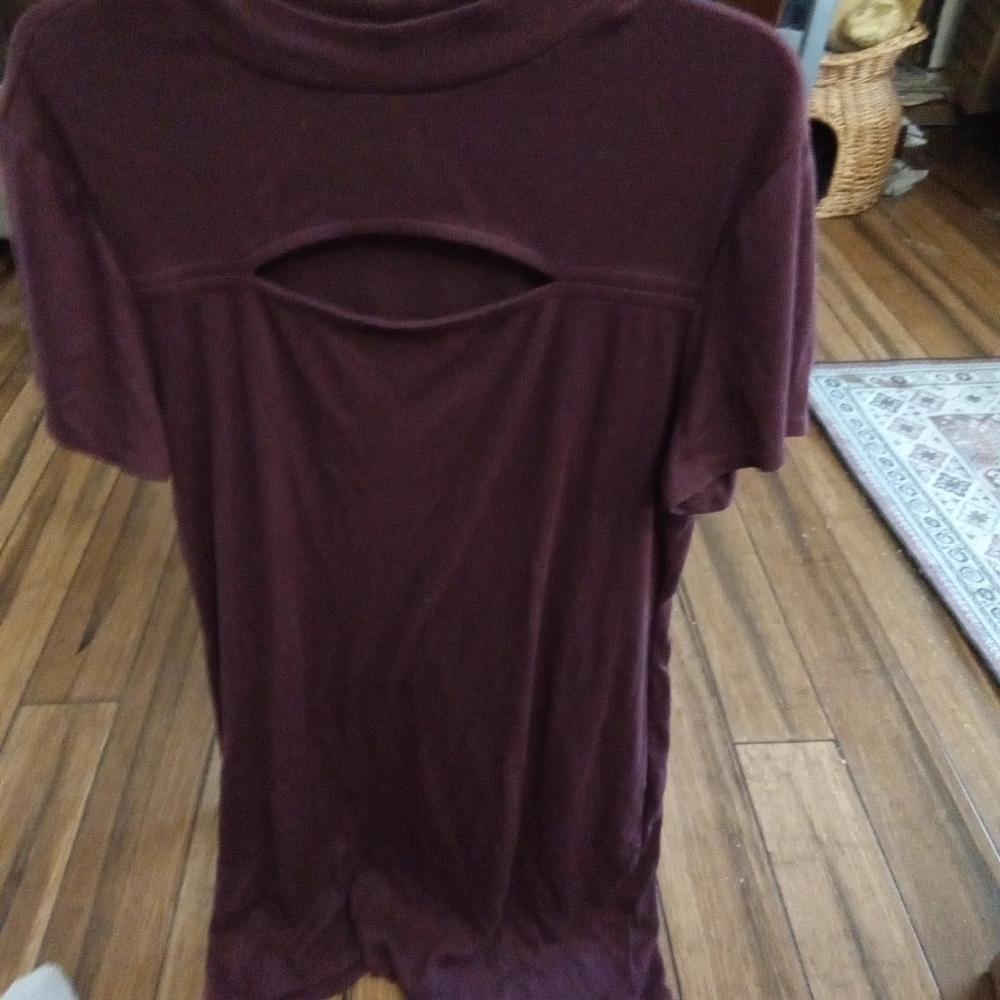 No Boundaries Burgundy Short Sleeve Top